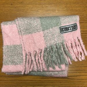 Victoria’s Secret Plush Plaid Scarf